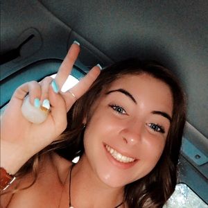 Meet your Posher, Michaela